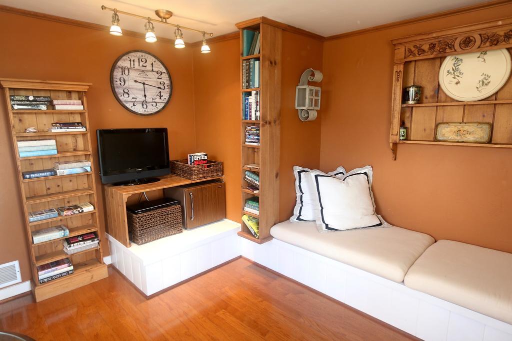 The Bed And Breakfast Inn At La Jolla San Diego Room photo