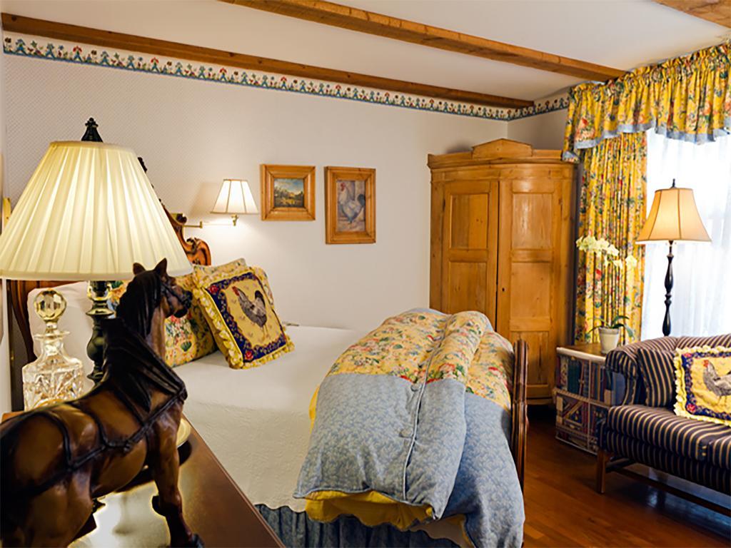 The Bed And Breakfast Inn At La Jolla San Diego Room photo