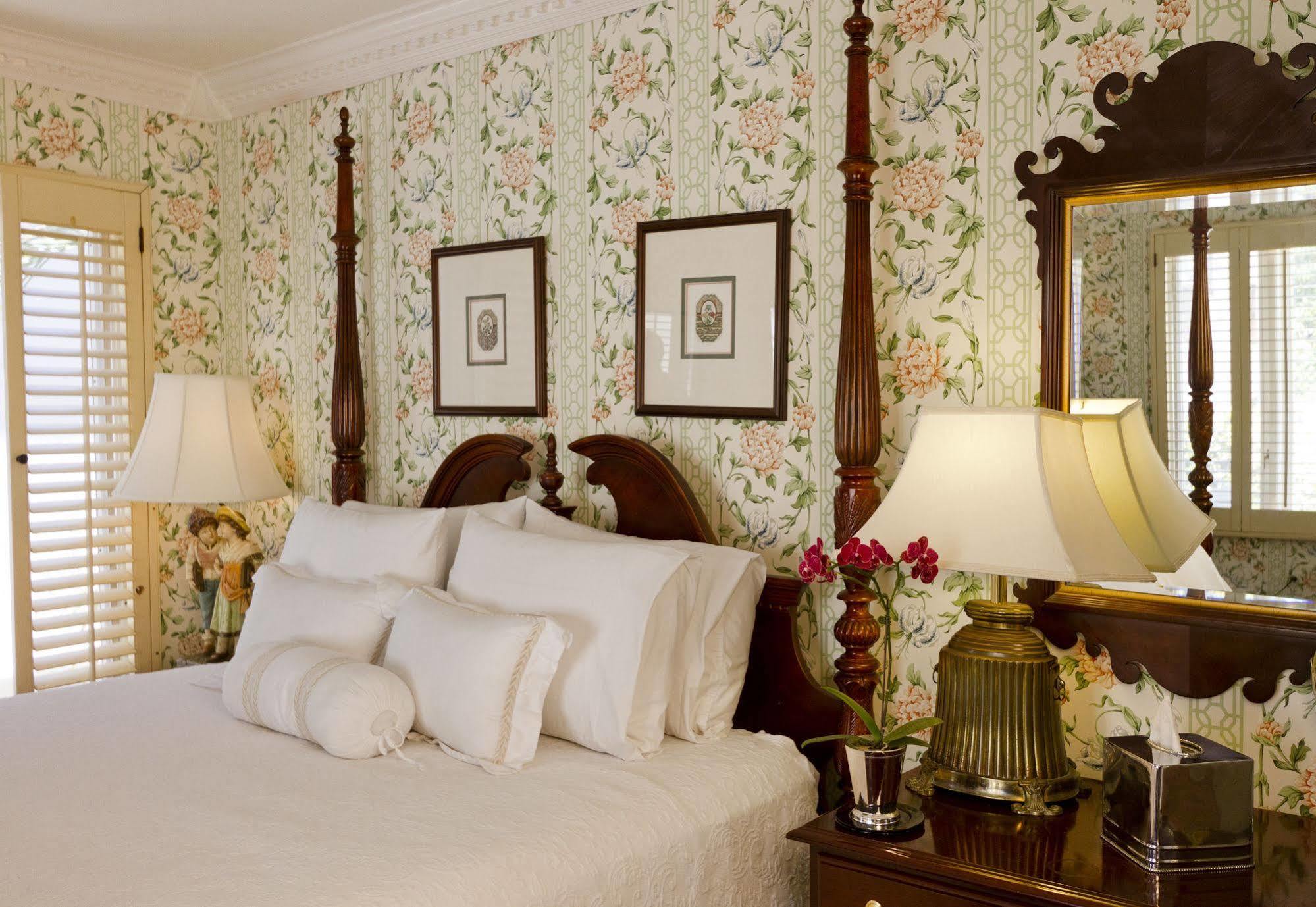 The Bed And Breakfast Inn At La Jolla San Diego Exterior photo